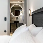 Lithia Exclusive * Plaka (Naxos)